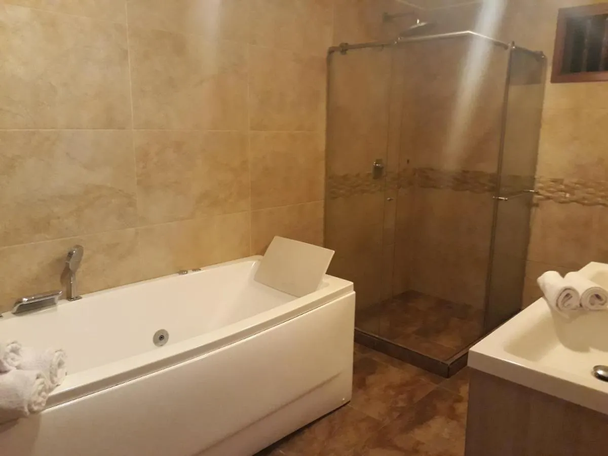 Casa Carambolo Bed & Breakfast Cali