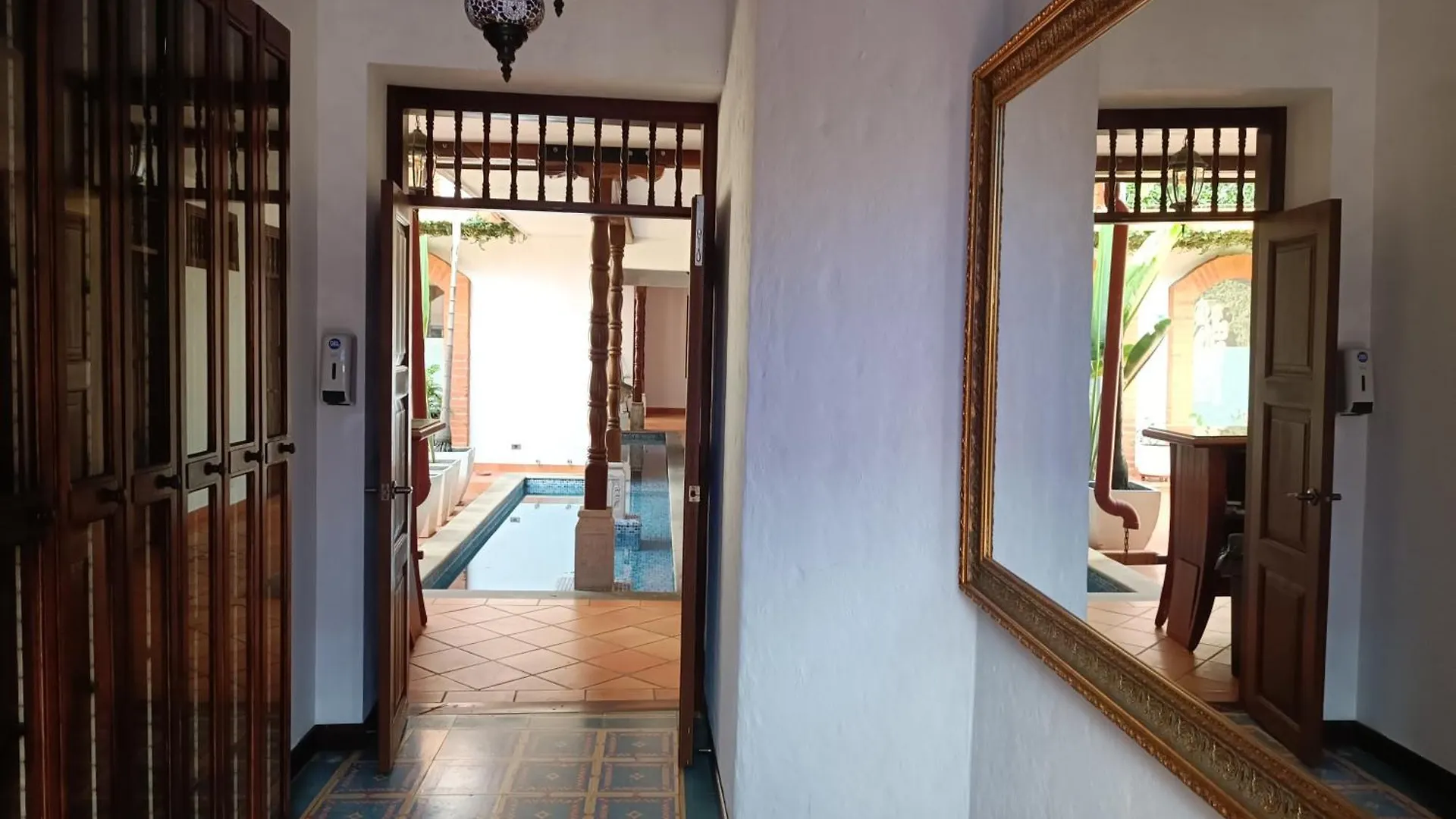 Casa Carambolo Bed & Breakfast Cali Colombia